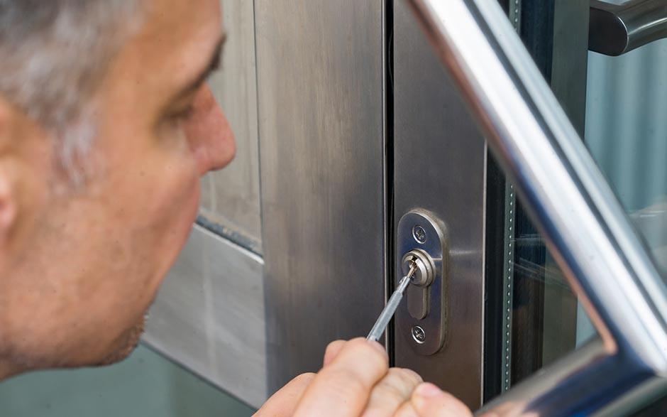 ouverture de porte claquée serrurier Paris 3